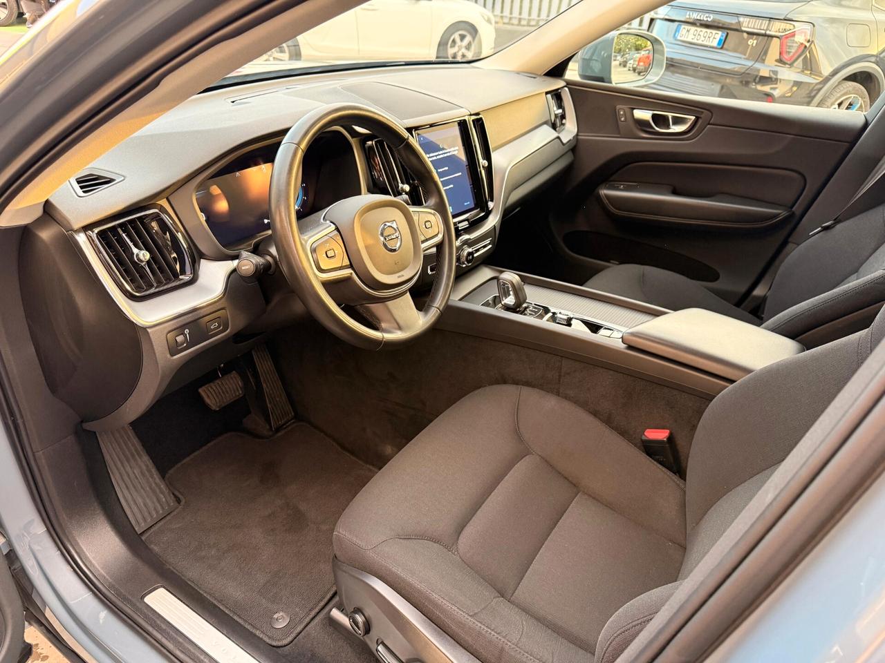 Volvo XC 60 XC60 B4 (d) AWD Geartronic Business