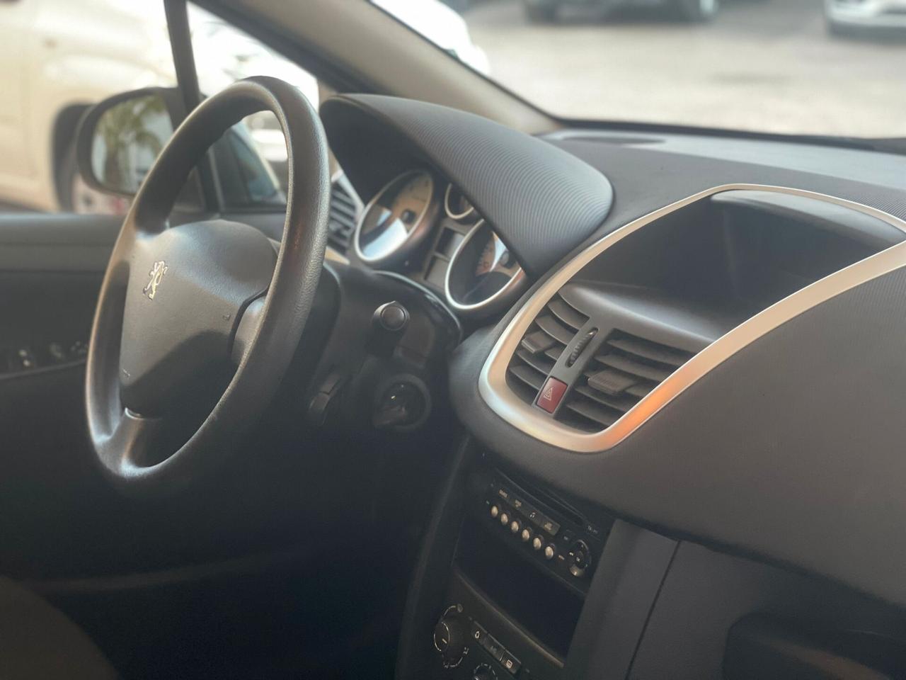 Peugeot 207 1.4 HDi 70CV FAP 5p. XS