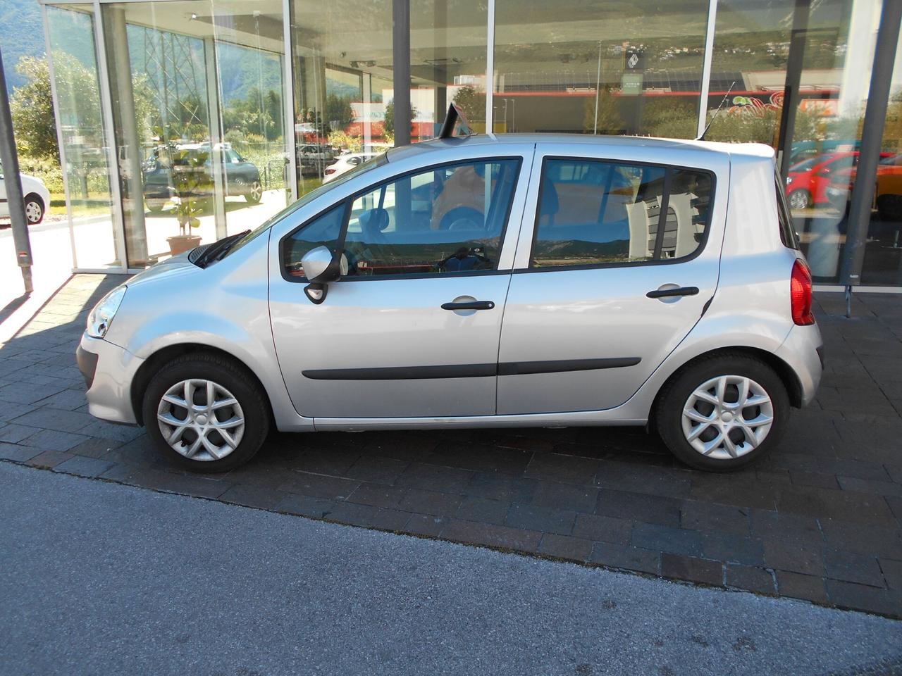 Renault Modus 1.2 16V 75CV