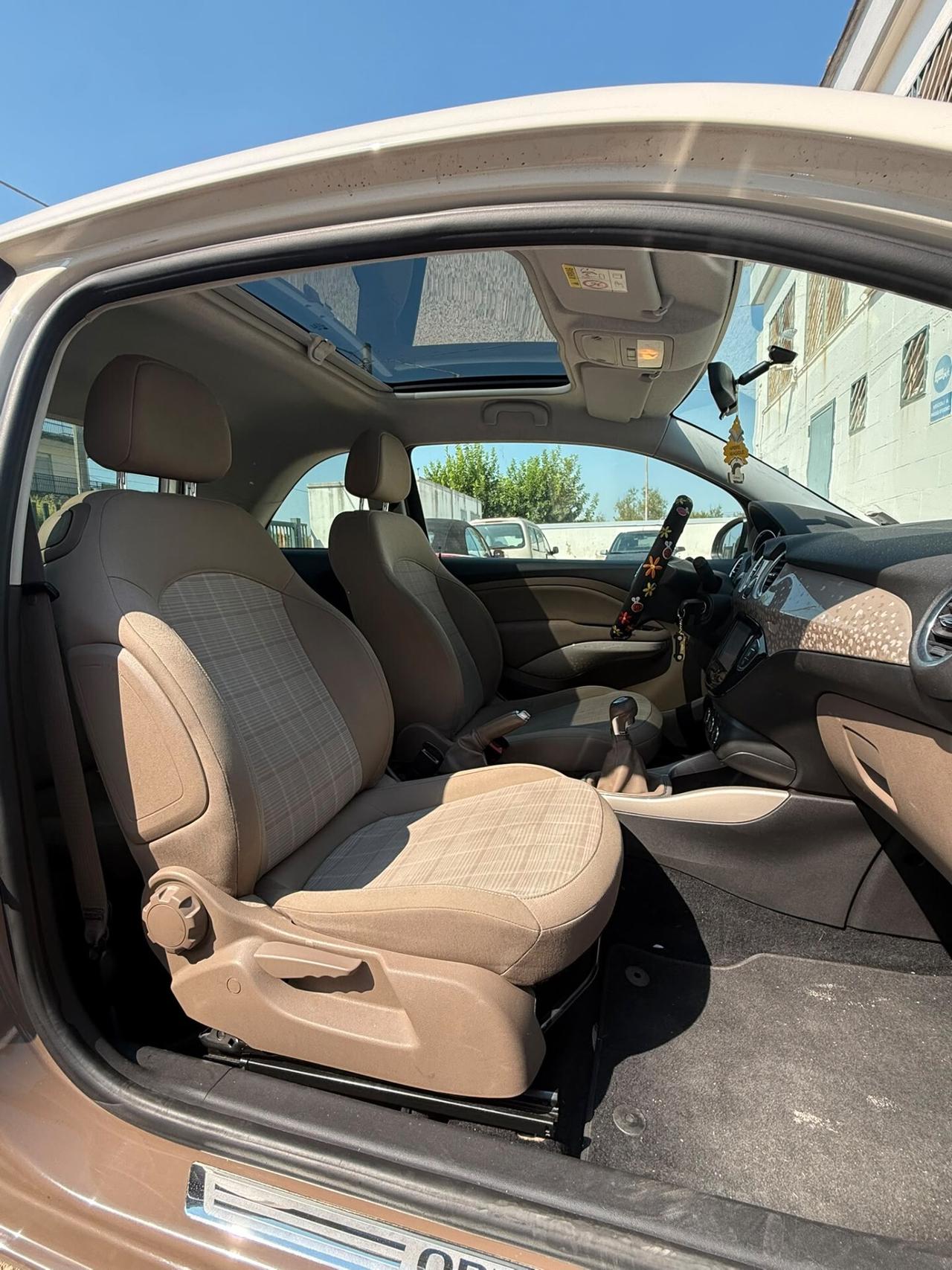 Opel Adam 1.4 GPL