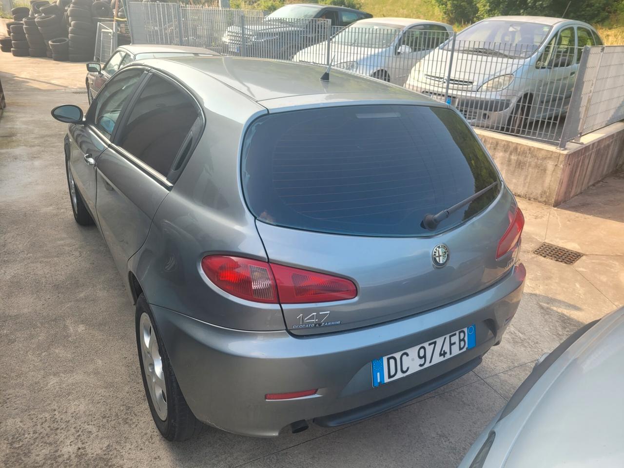 Alfa Romeo 147 1.9 JTD (120) 3 porte Distinctive