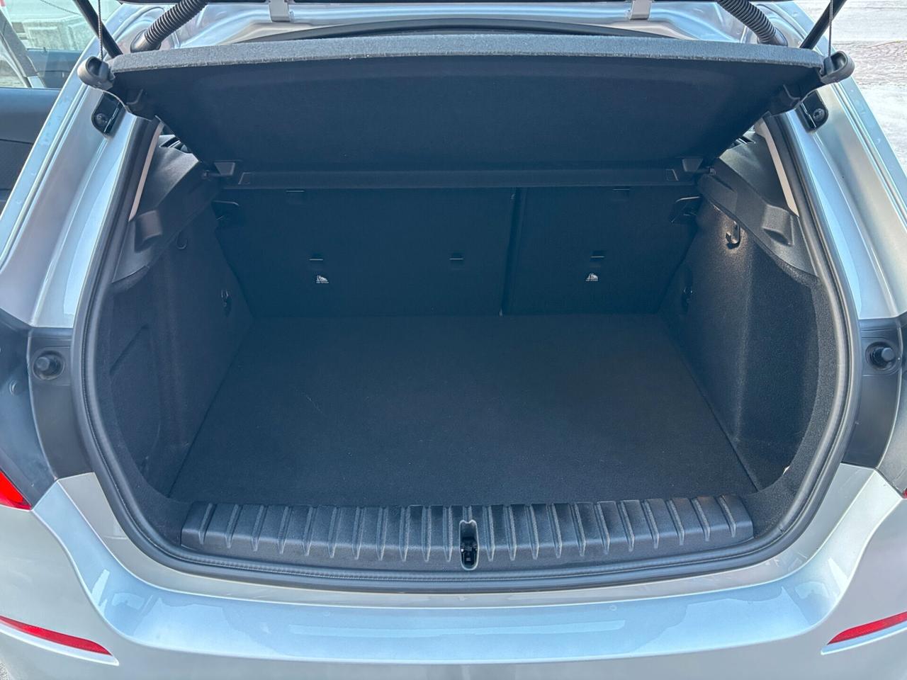 Bmw 116d 5p. Business Advantage - 07-2021