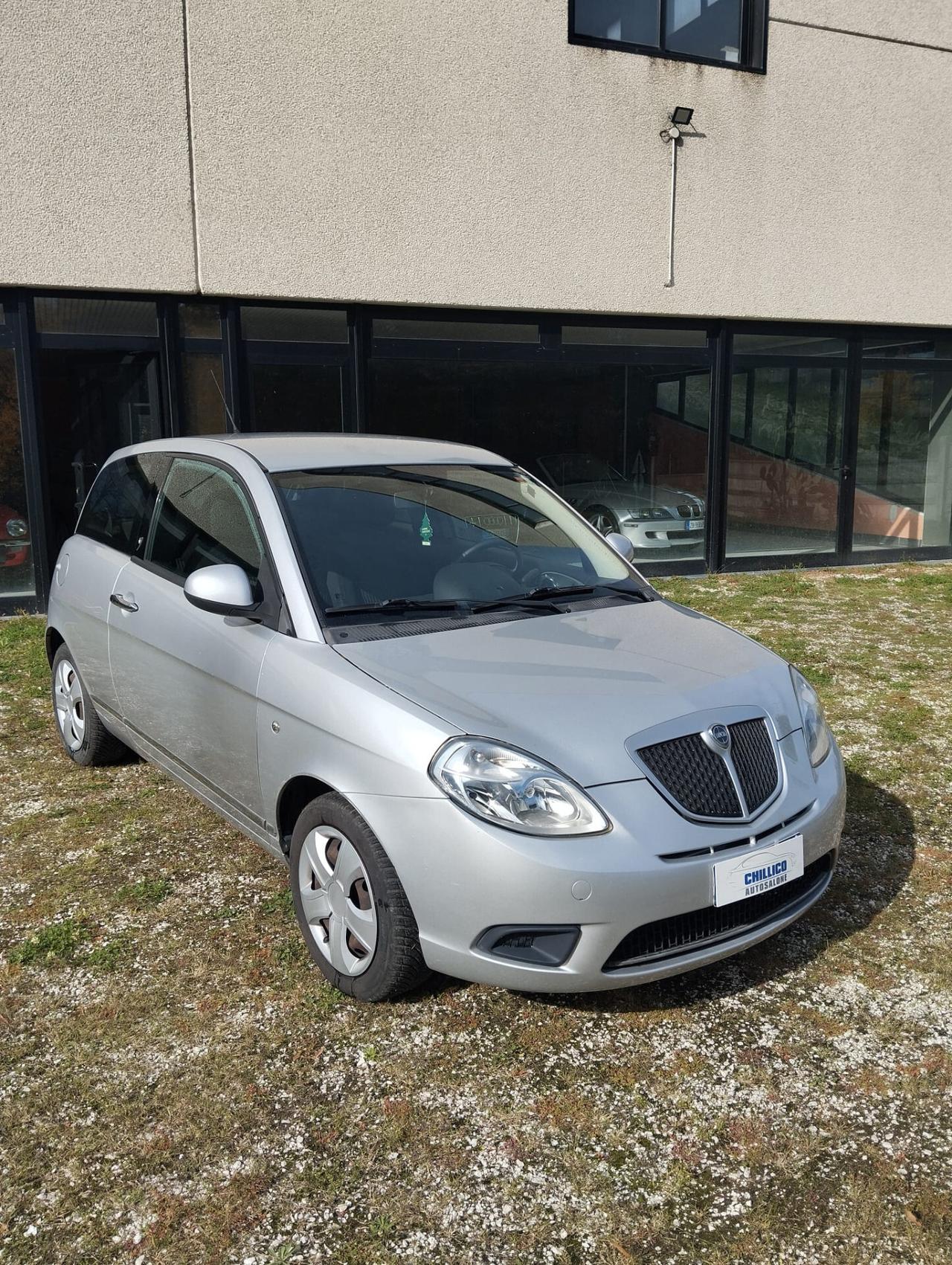 Lancia Ypsilon 1.2 69 CV Argento