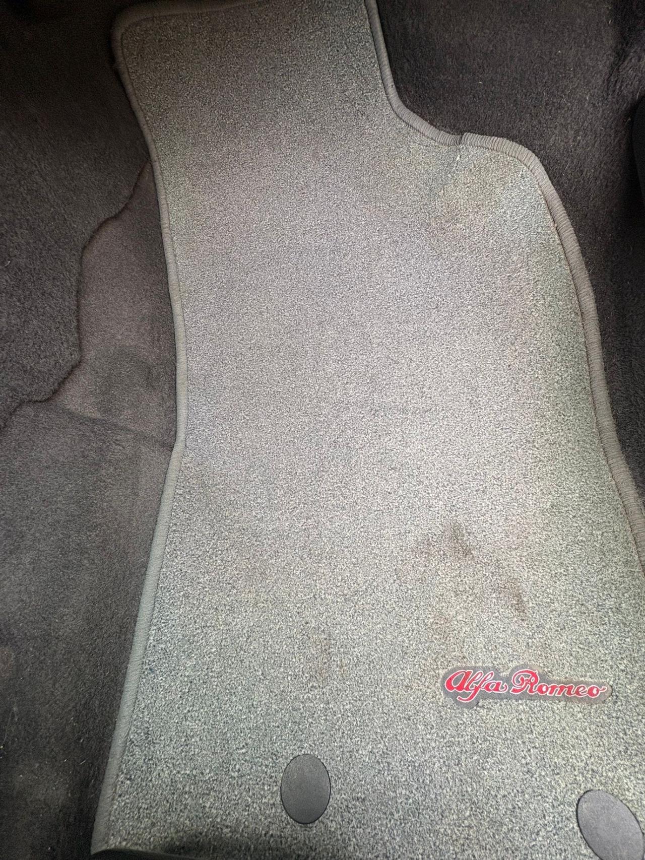 Alfa Romeo 147 1.6i 16V Twin Spark cat 3p. Progression