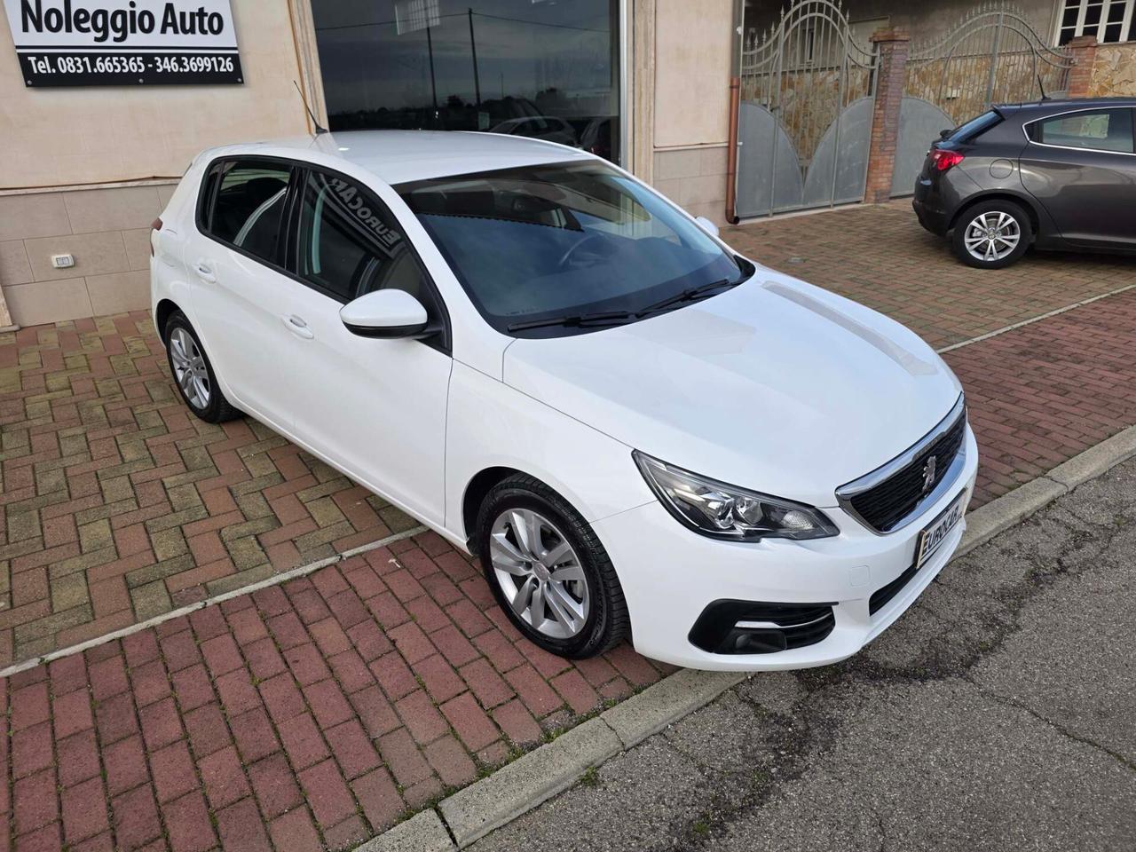 Peugeot 308 BlueHDi 130 S&S Business