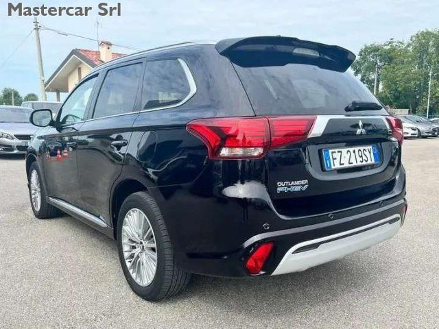 MITSUBISHI Outlander Outlander phev 2.4 Instyle 4wd - FZ219SY