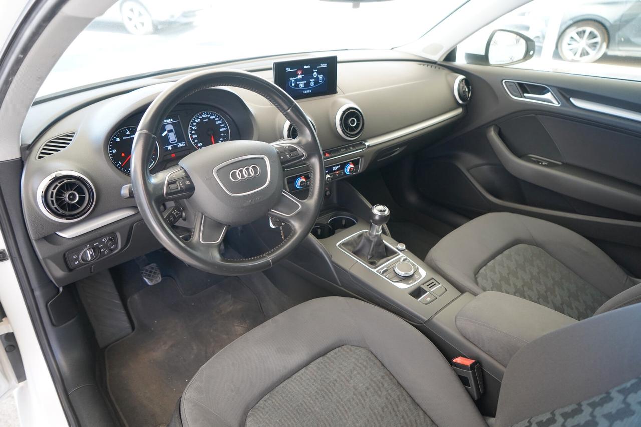 Audi A3 1.6 TDI 110 Cv Young 3 porte