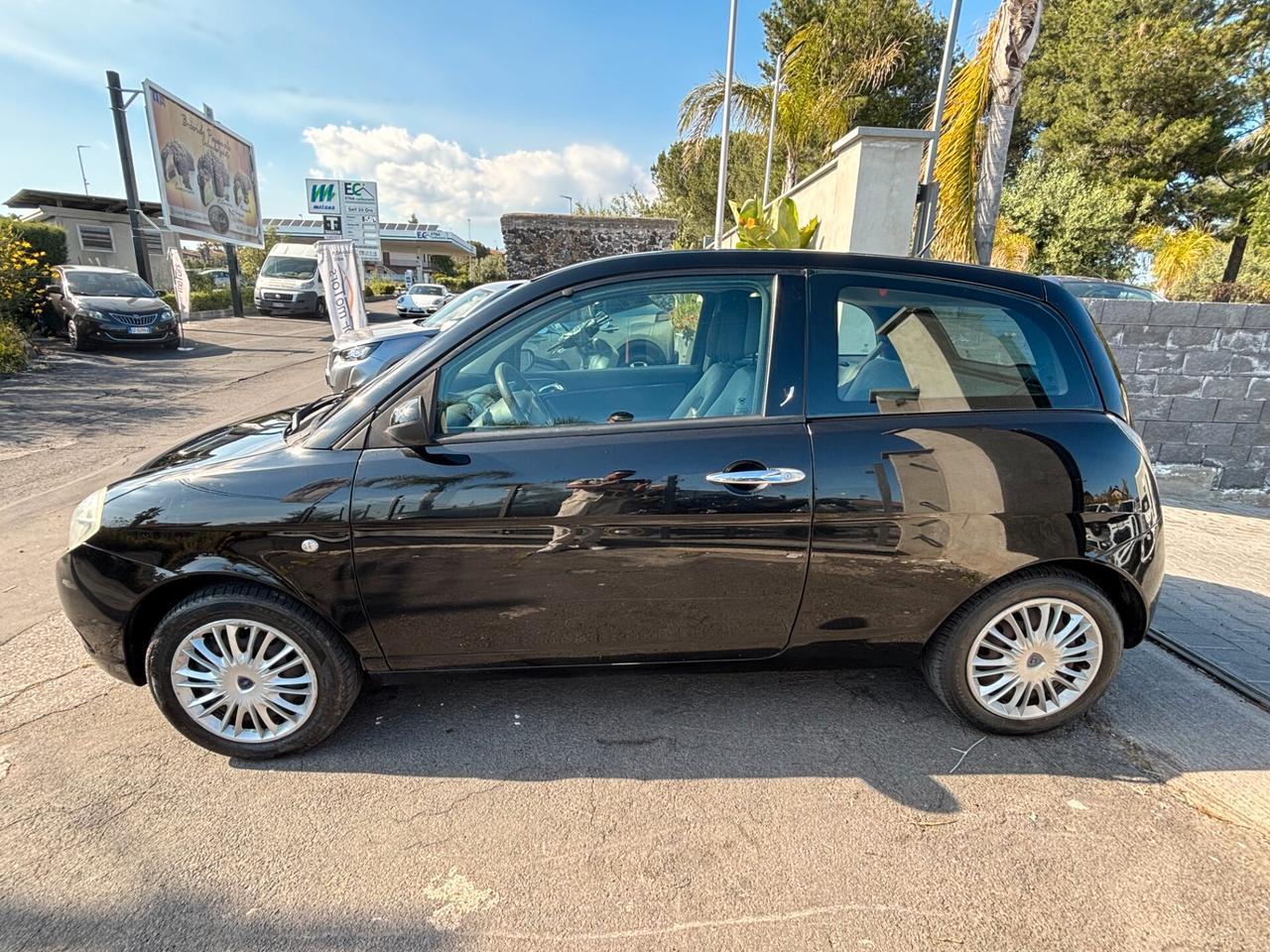 Lancia Ypsilon 1.3 MJT 75 CV Argento