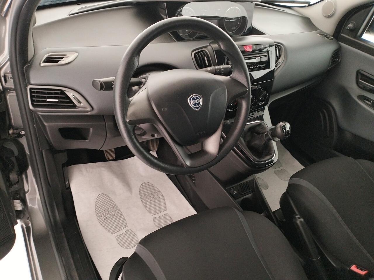 Lancia Ypsilon 1.2 69 CV Silver - NEOPATENTATI