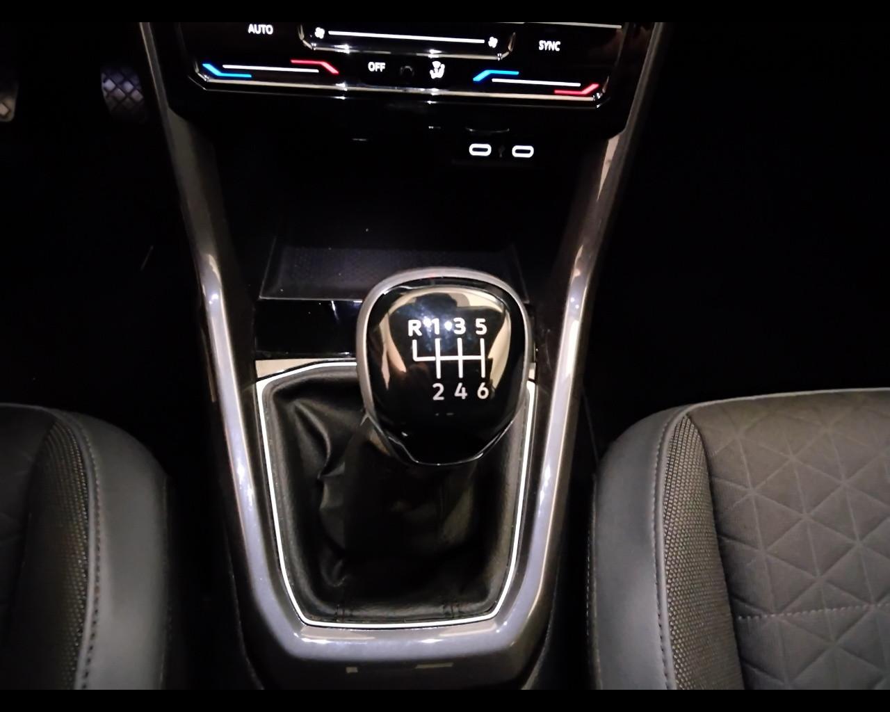 VOLKSWAGEN T-Cross 2019 - T-Cross 1.0 tsi Advanced 110cv