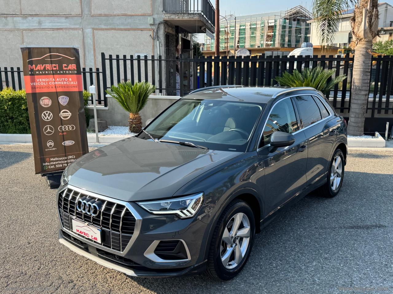 AUDI Q3 35 TDI S tronic Business Advanced