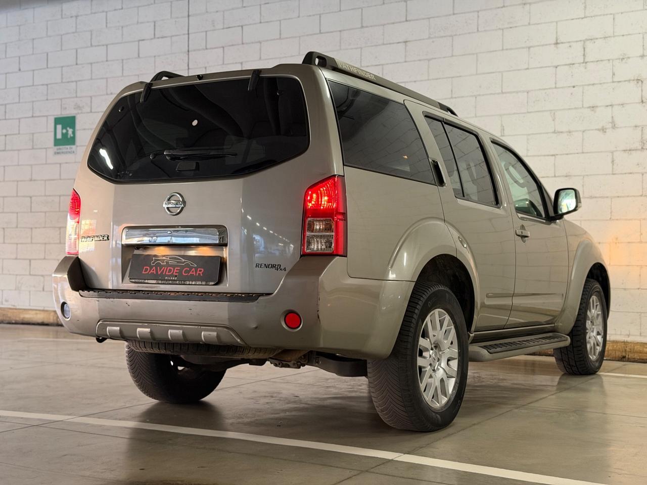 Nissan Pathfinder 2.5 dCi Sport