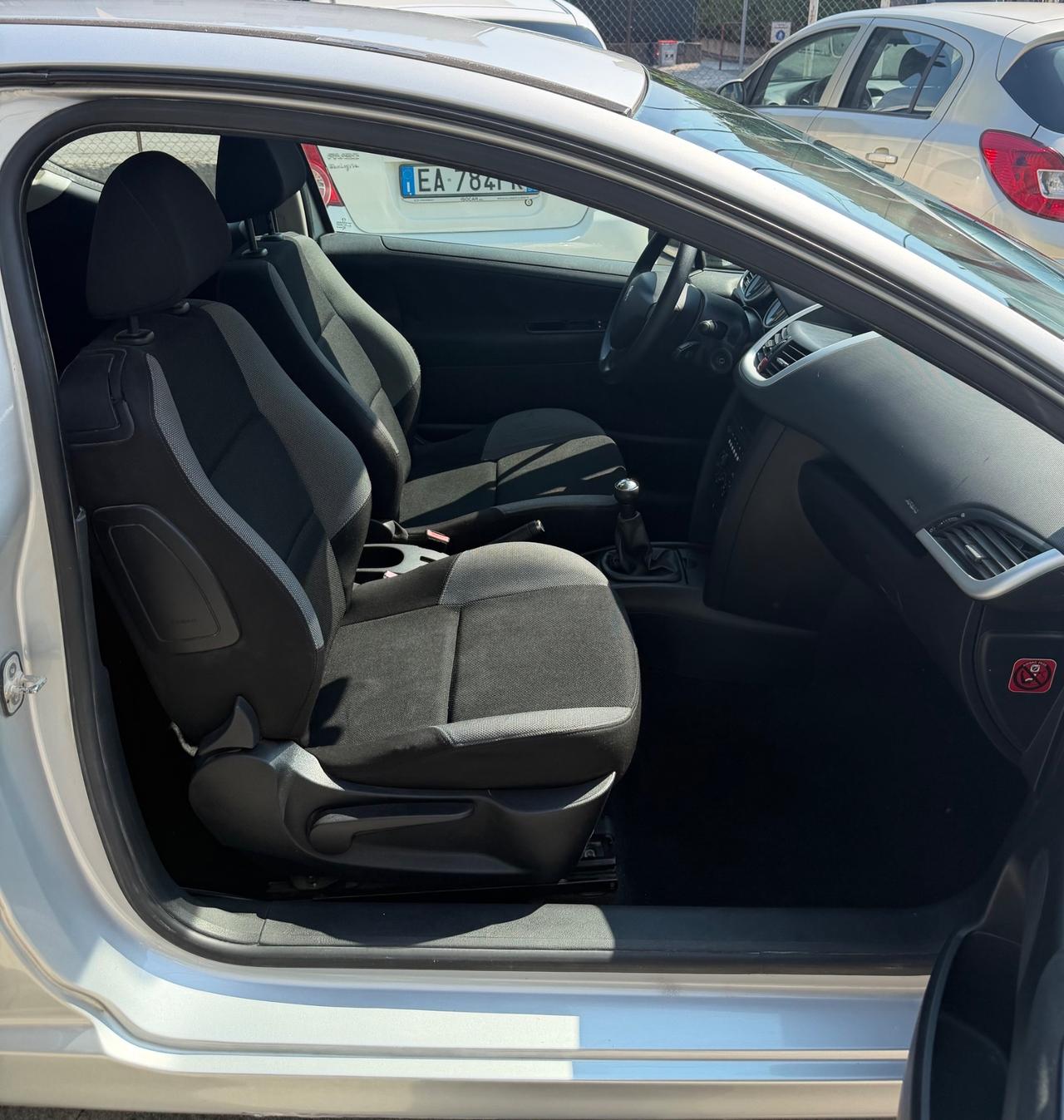 Peugeot 207- 1.4 75CV-Cinghia eseguita-Neopatentati-Garanzia 12mesi