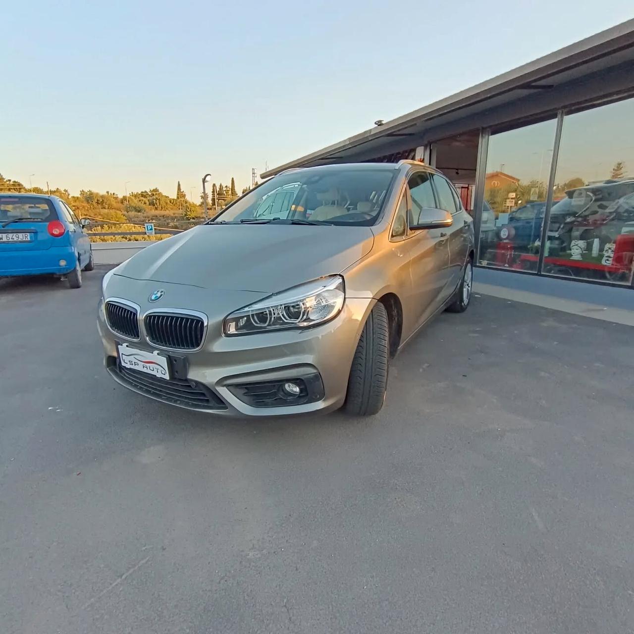 Bmw 2er Active Tourer 218d LUXURY