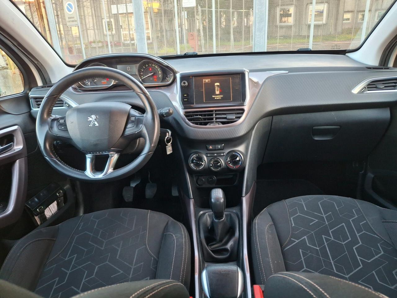Peugeot 2008 1.6 e-HDi 92 CV Stop&Start Urban Cross