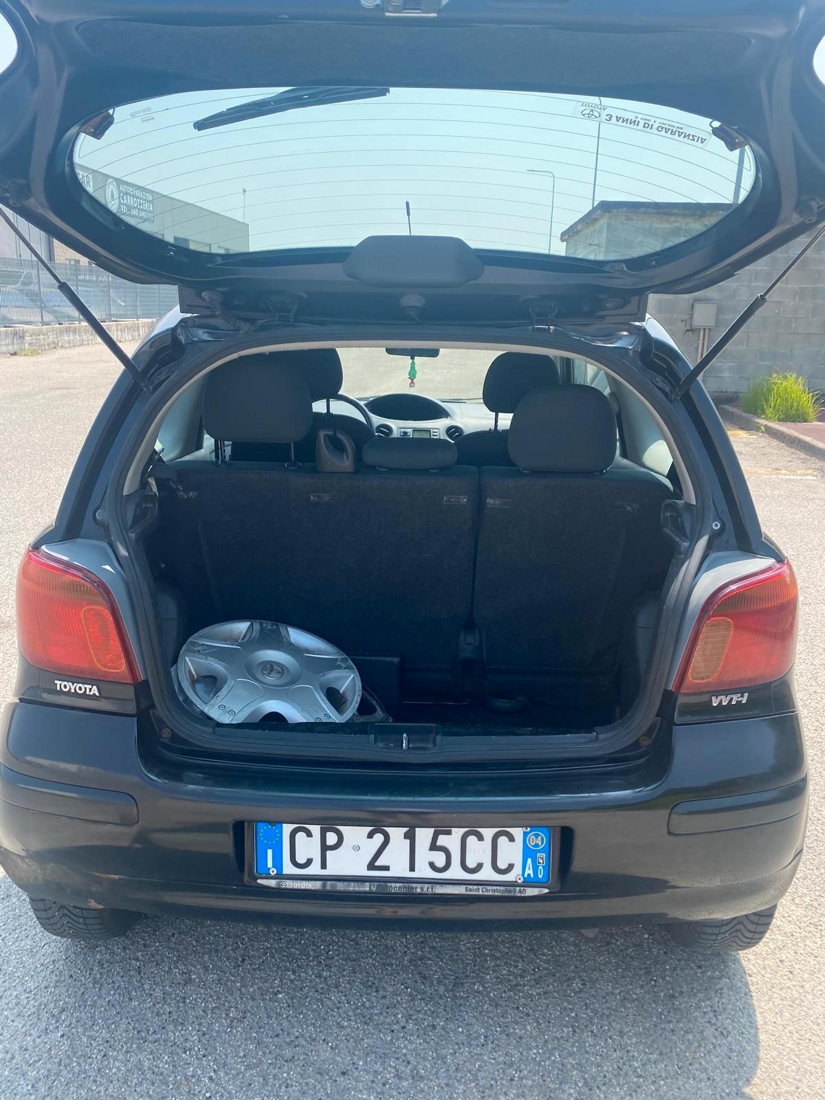 Toyota Yaris 1.0i 16V cat 3 porte Sol Blue ADATTA AI NEOPATENTATI