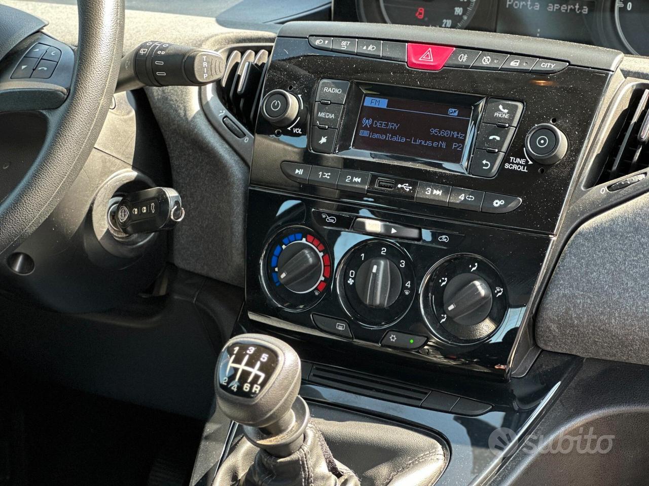 Lancia Ypsilon 1.0 FireFly 5 porte S&S Hybrid