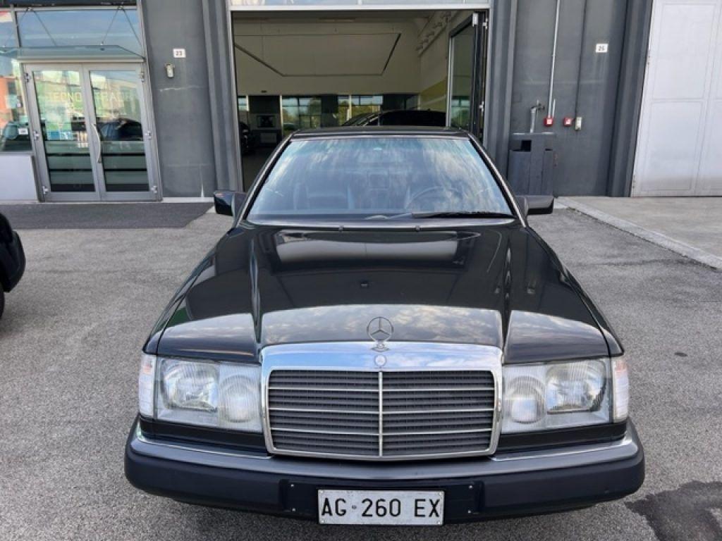 Mercedes-Benz 320 CE 24V cat Coupé