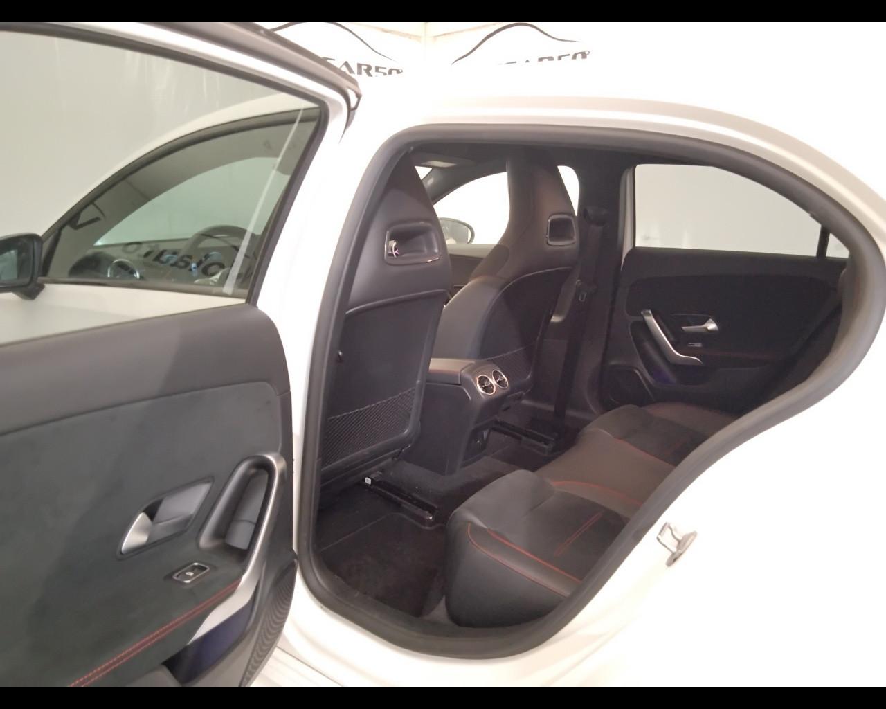 Mercedes-Benz Classe A - W177 2018 - A 180 d Premium auto