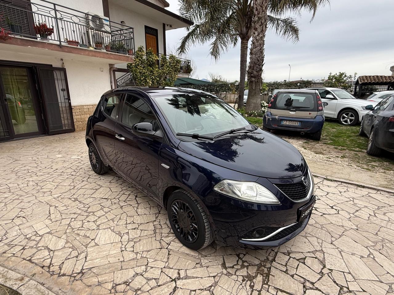 Lancia Ypsilon 1.2 69 CV 5 porte GPL Ecochic Platinum