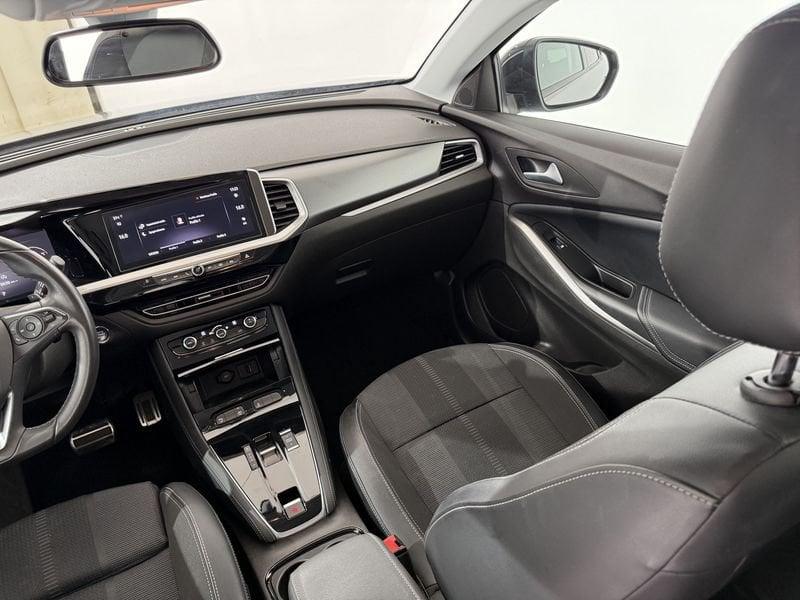 Opel Grandland 1.5 130cv AT8 Business Elegance