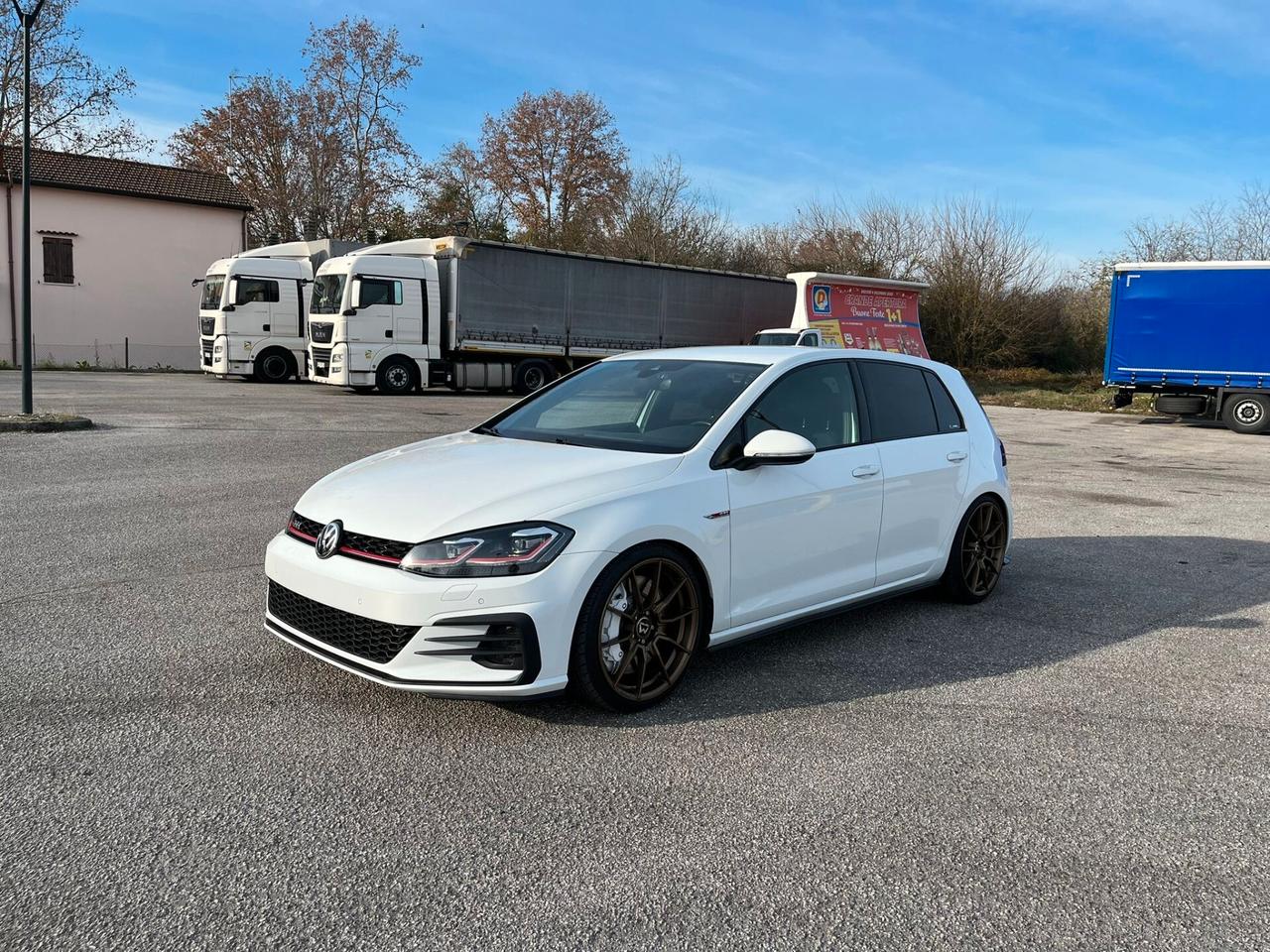 Volkswagen Golf GTI Performance 2.0 245 CV TSI 3p. BMT