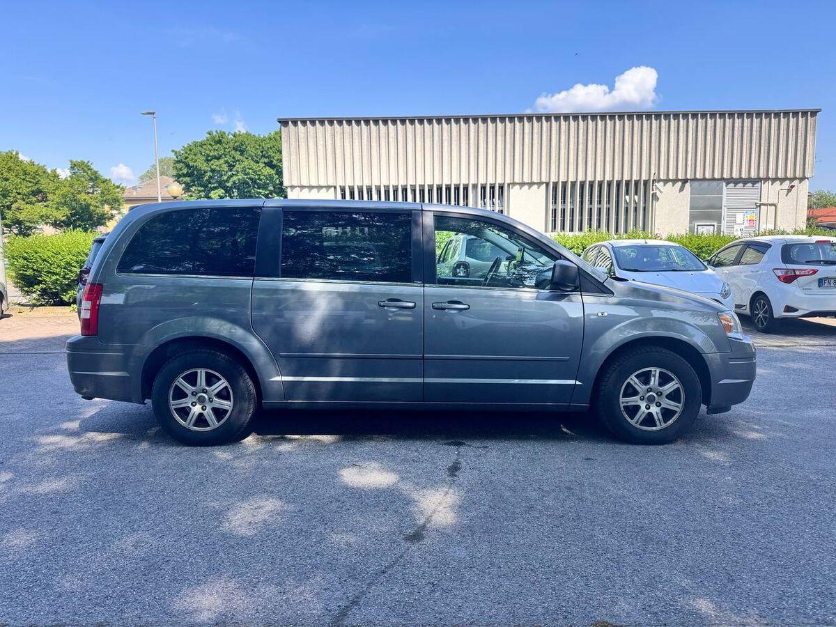 Chrysler Grand Voyager 2.8 crd Limited auto dpf