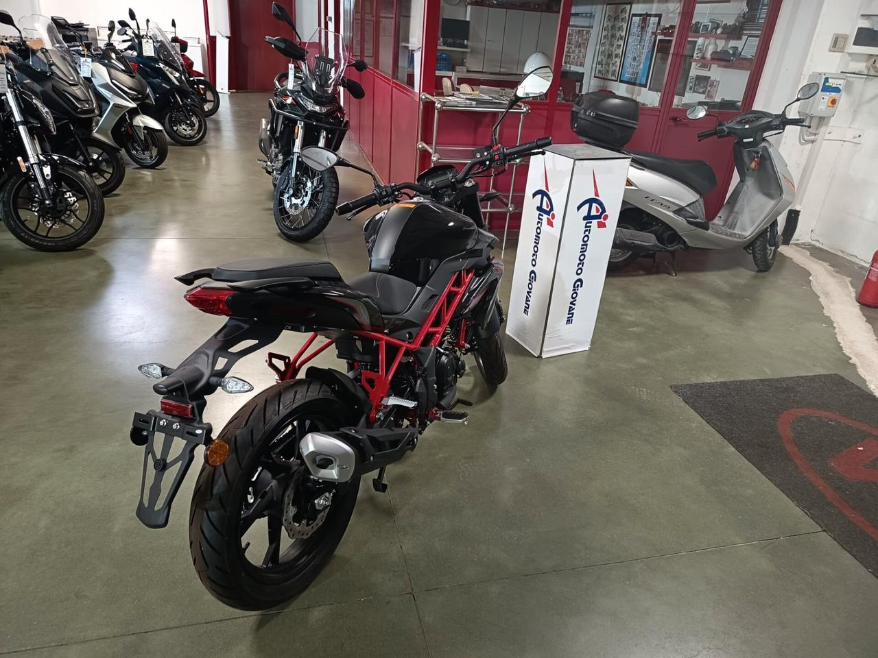 Benelli BN 125