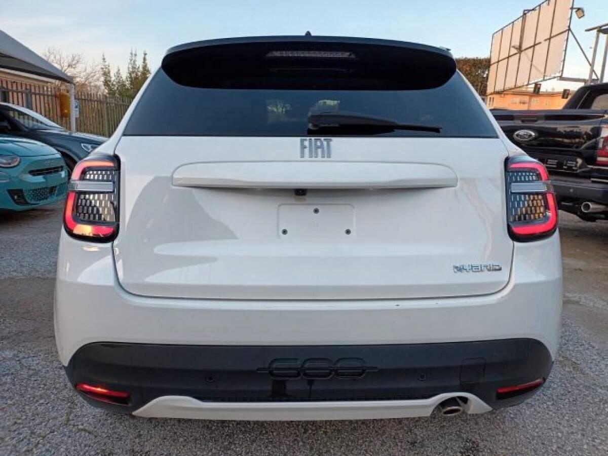 Fiat 600 Hybrid 110 CV DCT MHEV La Prima