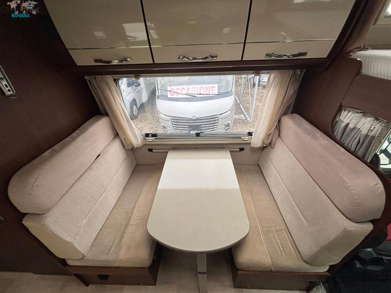CARAVANS INTERNATIONAL ELLIOT 40 - mansardato con letti a castello in coda