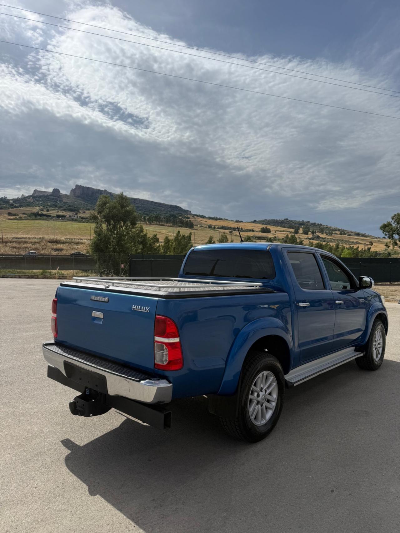 Toyota Hilux 3.0 D-4D aut.4WD 4p. DC Stylex