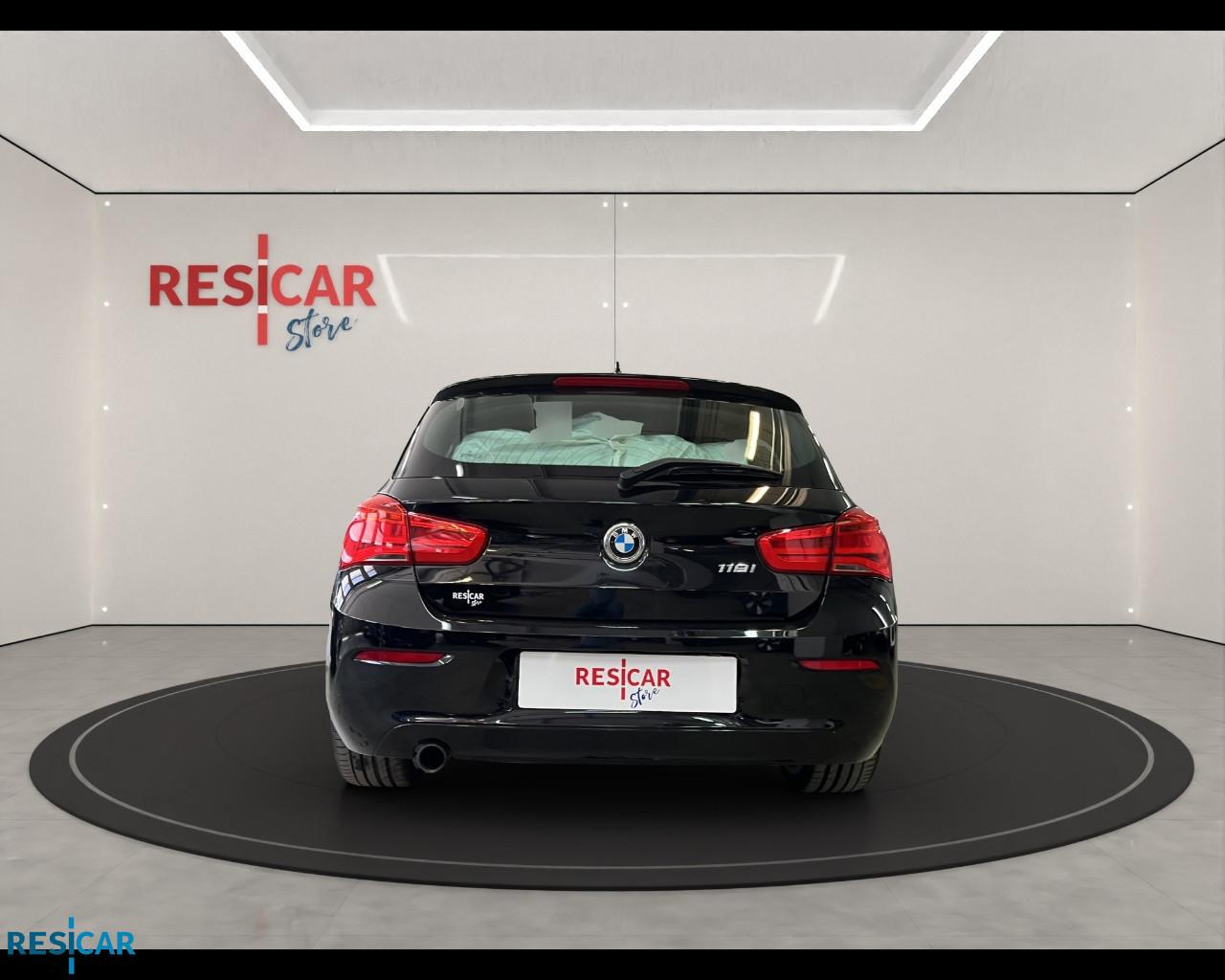 BMW 118i Advantage 3p IDONEA NEOPATENTATO