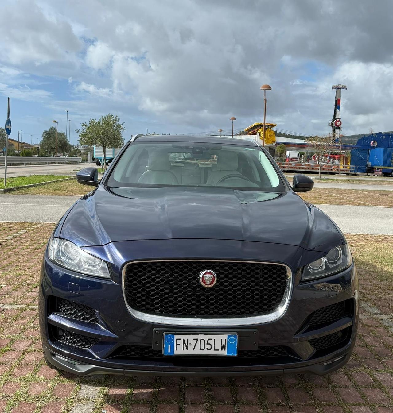 Jaguar F-Pace 2.0 D 180 CV AWD Pure