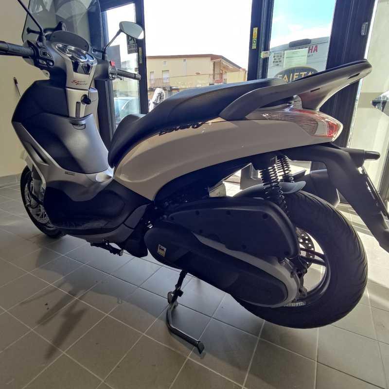 Piaggio Beverly 350 SportTouring ie ABS - 2016