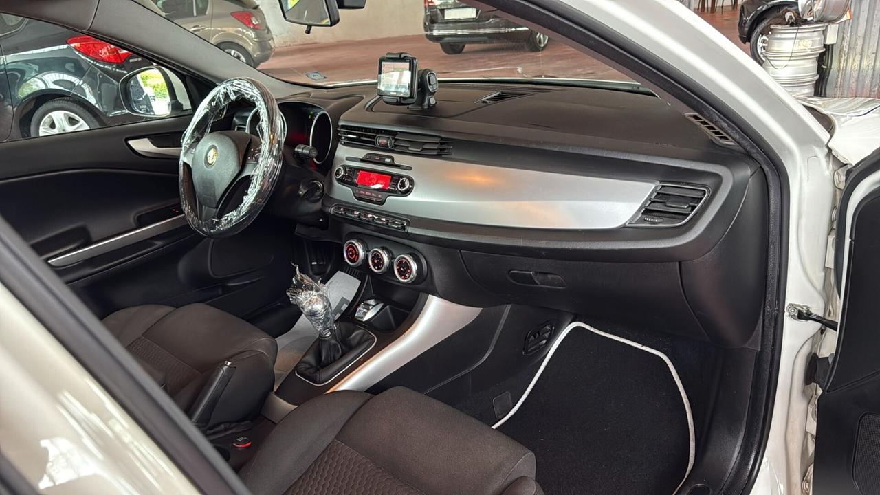 Alfa Romeo Giulietta 1.6 JTDm-2 105 CV Exclusive