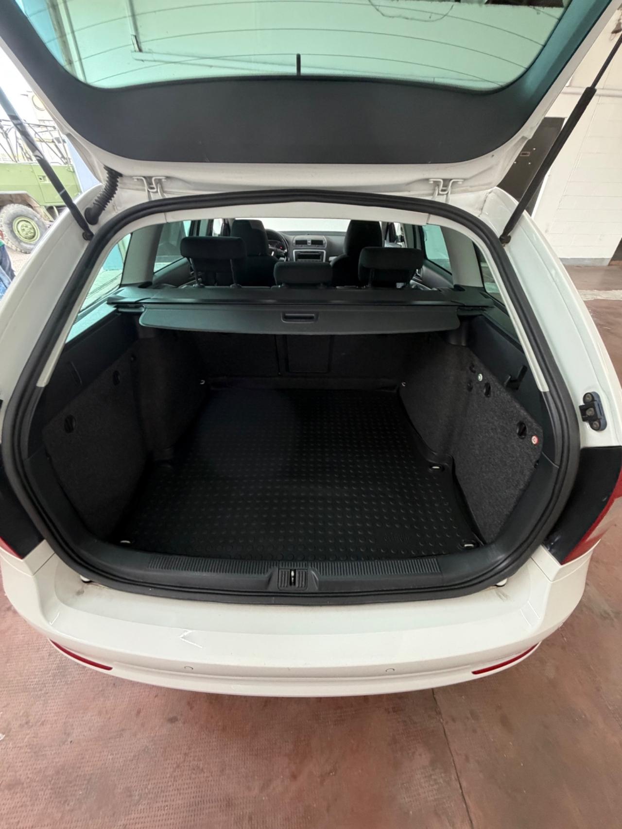 Skoda Octavia 1.6 TDI CR F.AP. Wagon Elegance