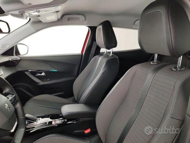 Peugeot 2008 BlueHDi 130 EAT8 S&S Allure