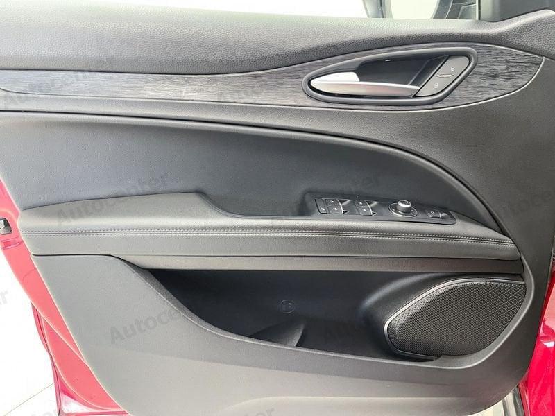 Alfa Romeo Stelvio 2.2 t Business Q4 190cv auto my19