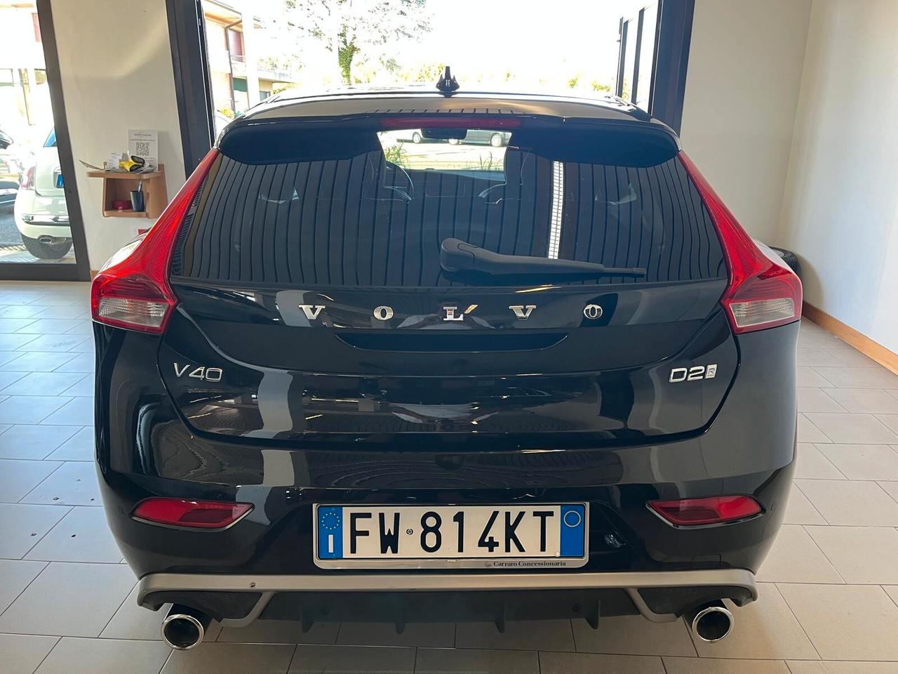 Volvo V40 D2 R-design