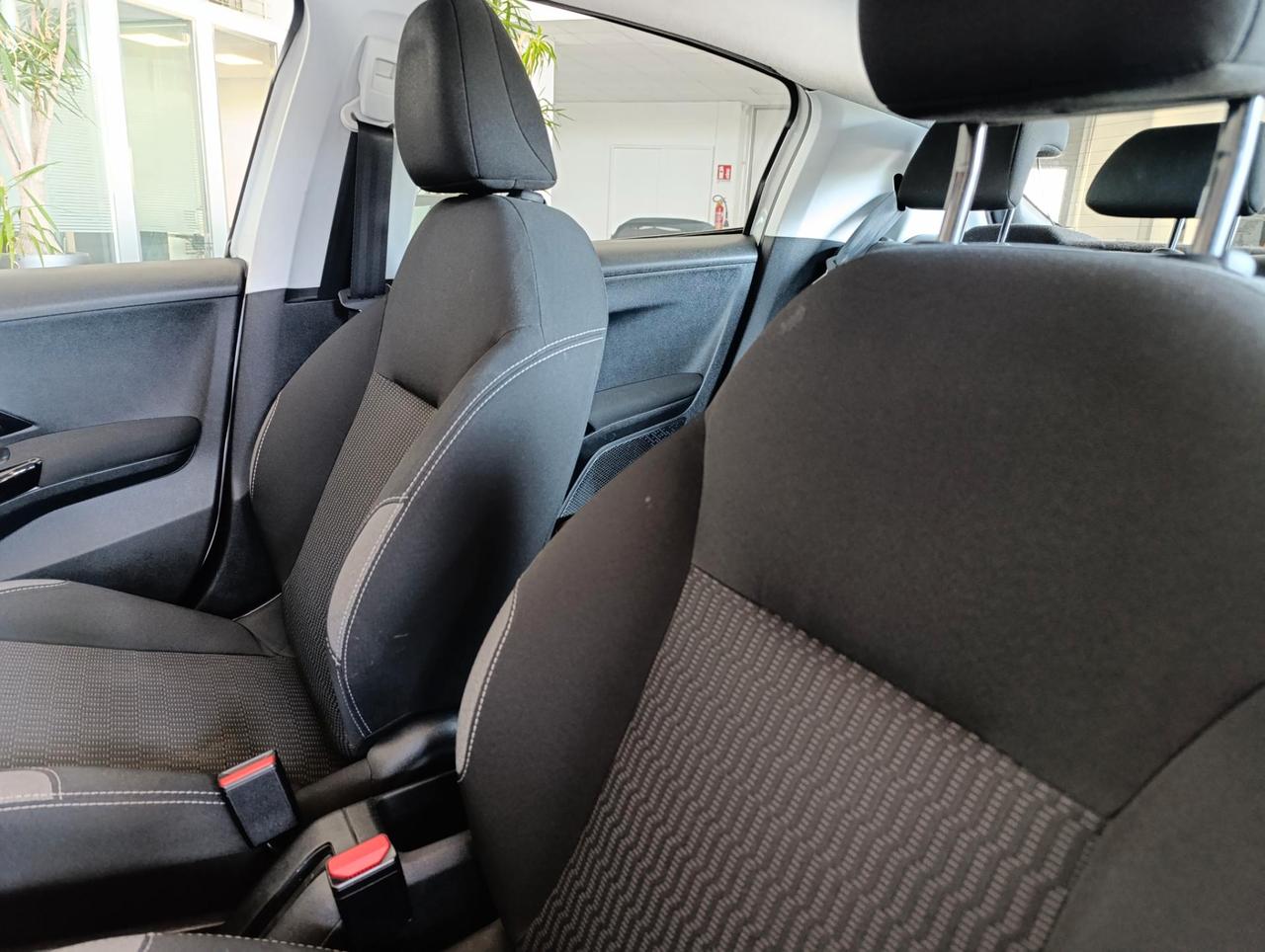 Peugeot 208 5 Porte 208 5p 1.2 puretech Active 82cv