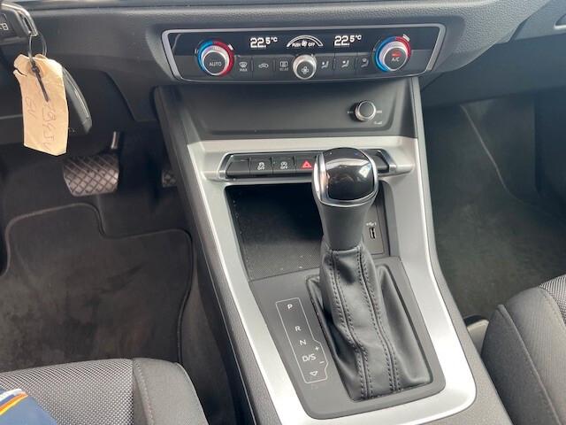 Audi Q3 35 TDI S tronic Business Advanced
