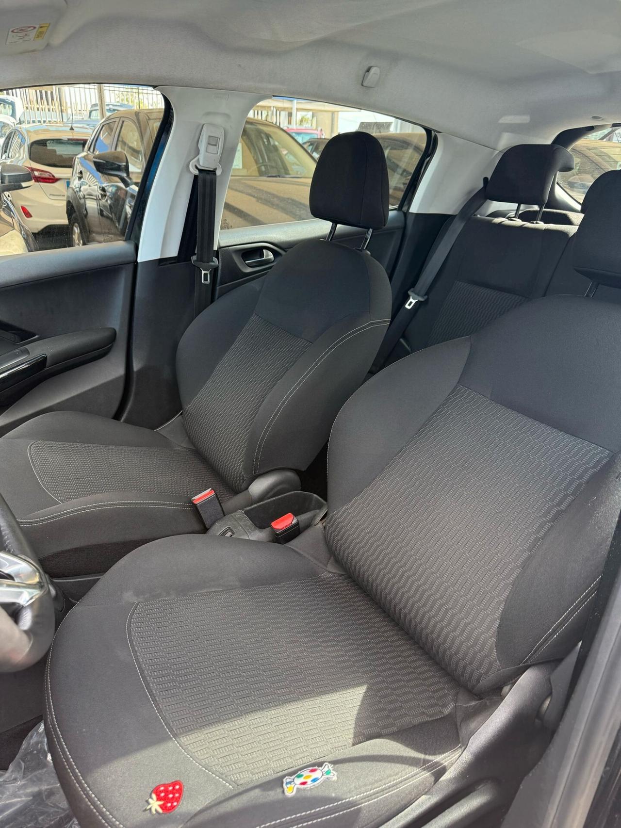 PEUGEOT 208 1,2 B/GPL