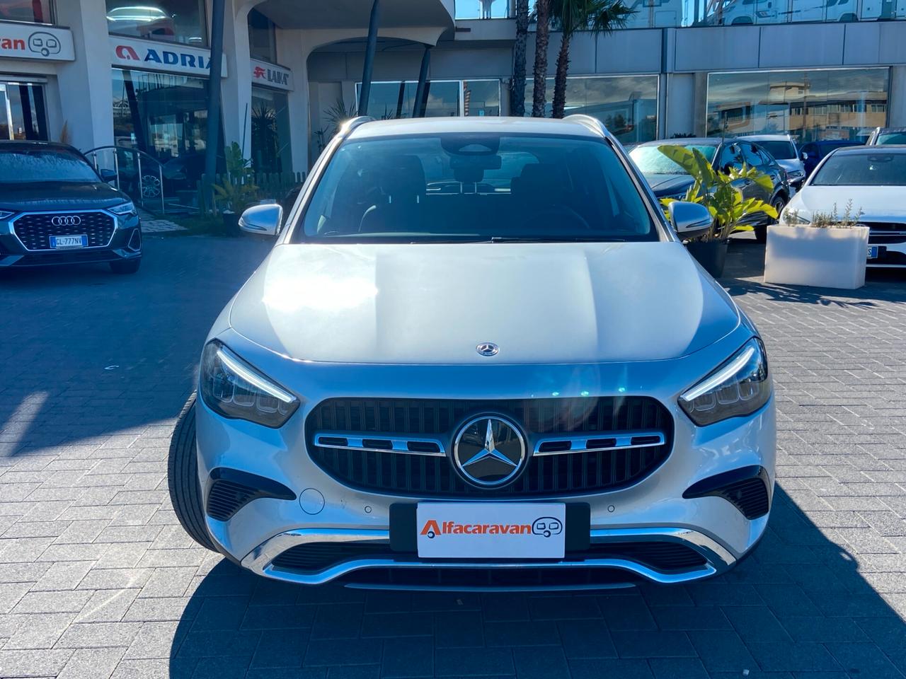 Mercedes-Benz GLA 180d Progressive Advanced auto