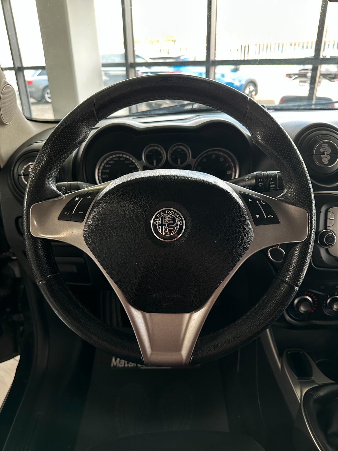 Alfa Romeo MiTo Alfa Romeo MiTo 1.4 79cv ImpiantoBose Neopatentati Finanziabile