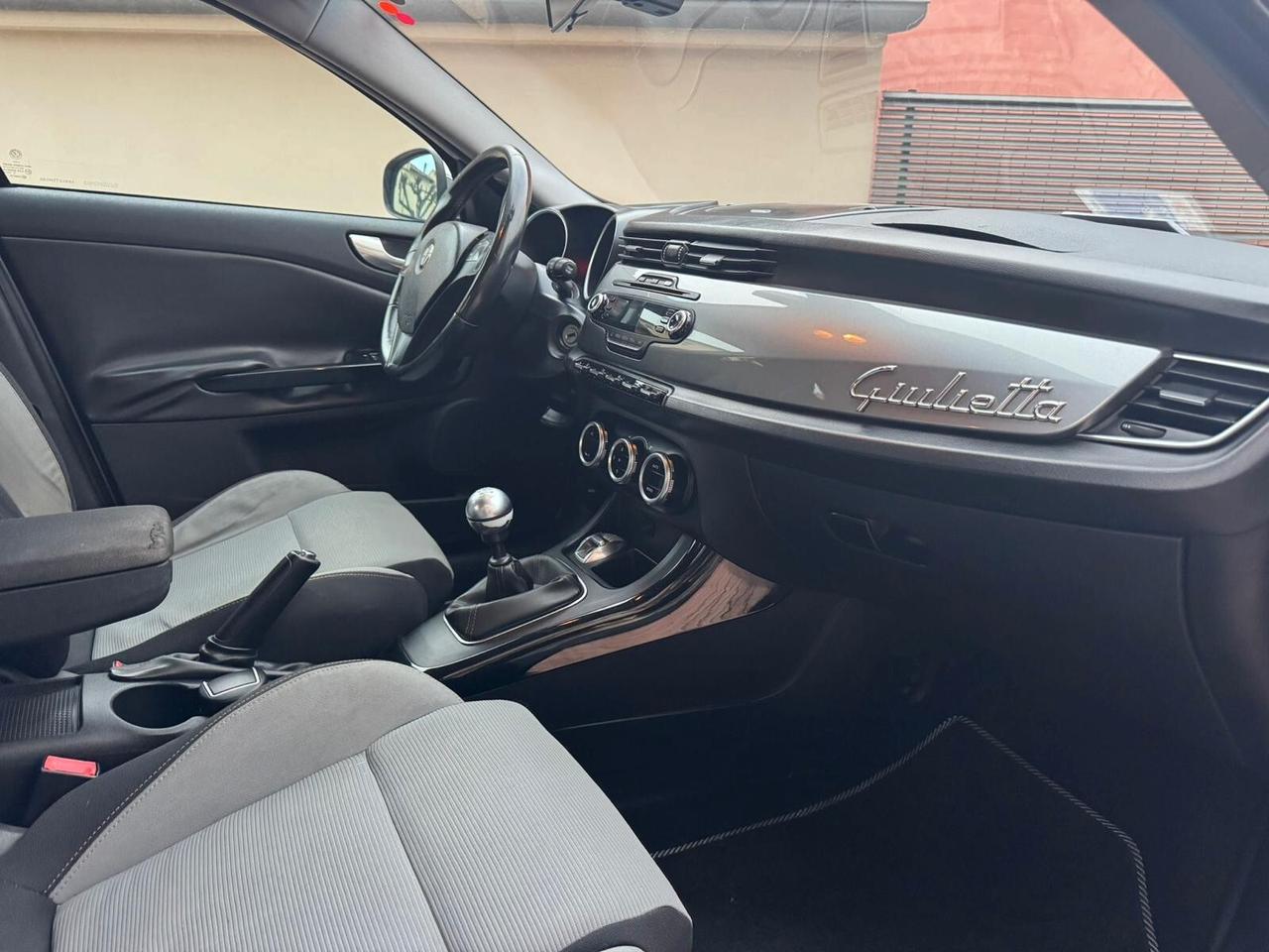 Alfa Romeo Giulietta Distinctive