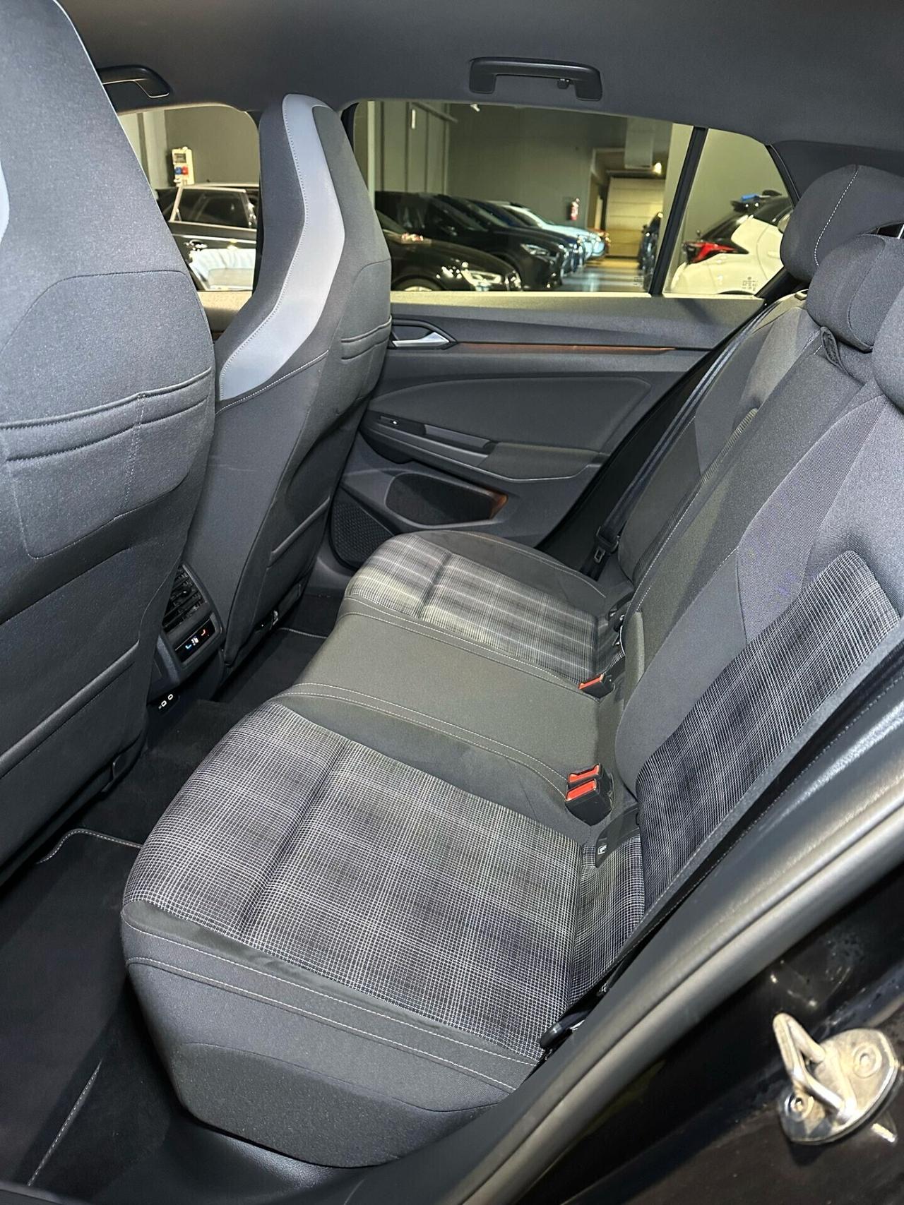 Volkswagen Golf 2.0 TDI GTD DSG