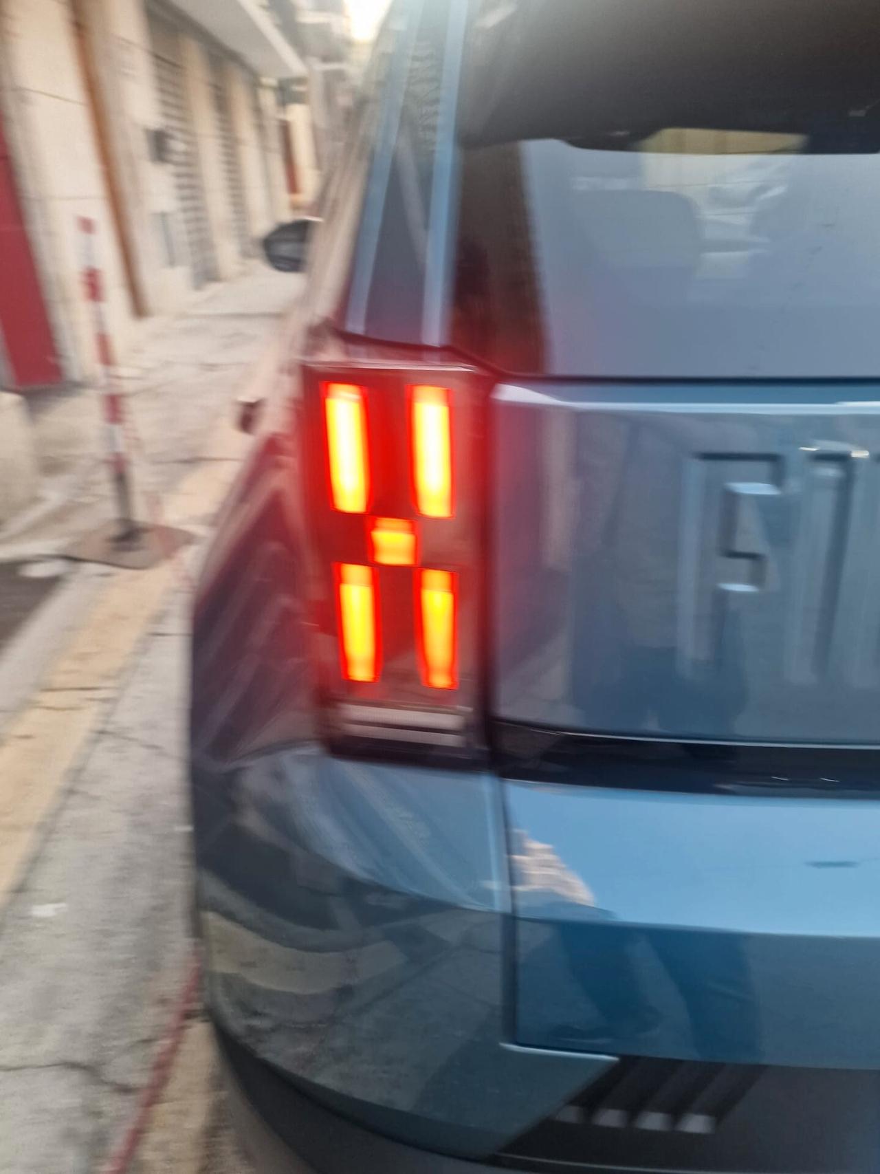 Fiat Grande Panda 1.2 Hybrid 110 CV S&S La Prima