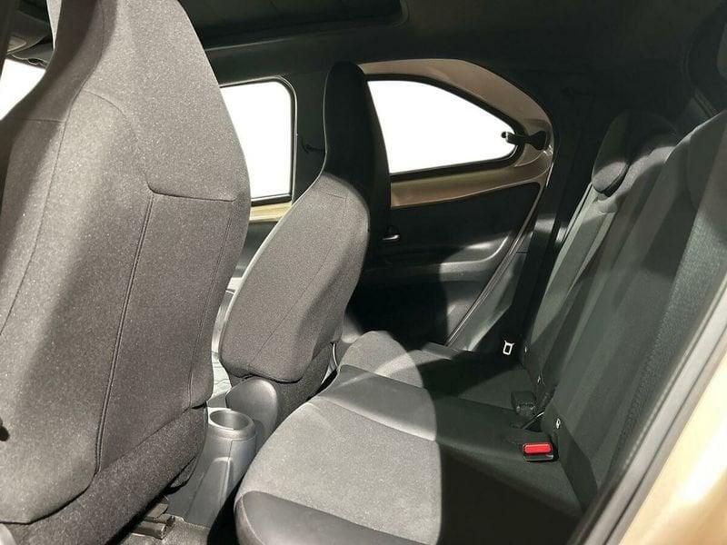 Toyota Aygo X 1.0B (72 CV) Lounge Air S-CVT