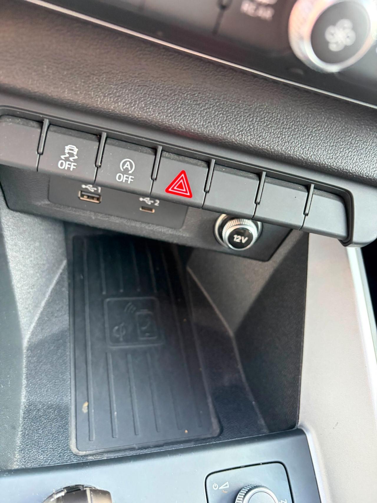 Audi A1 citycarver 30 TFSI Identity Contrast