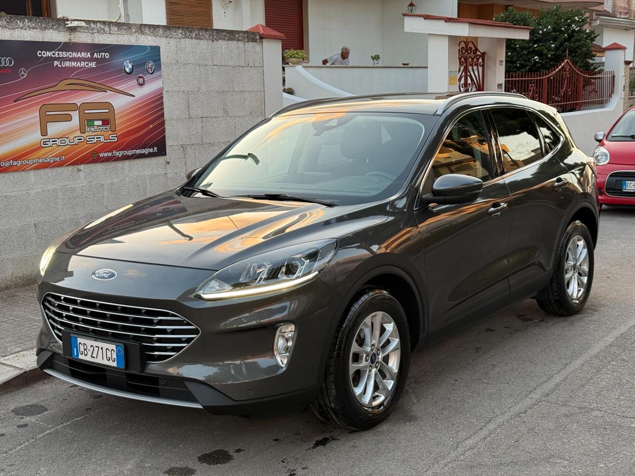 Ford Kuga 1.5 EcoBlue Autom Titanium NAVI CARPLAY